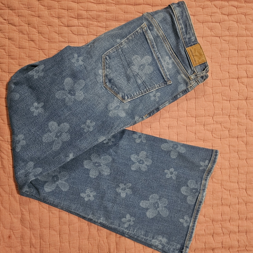 American Eagle S12 Short Flare